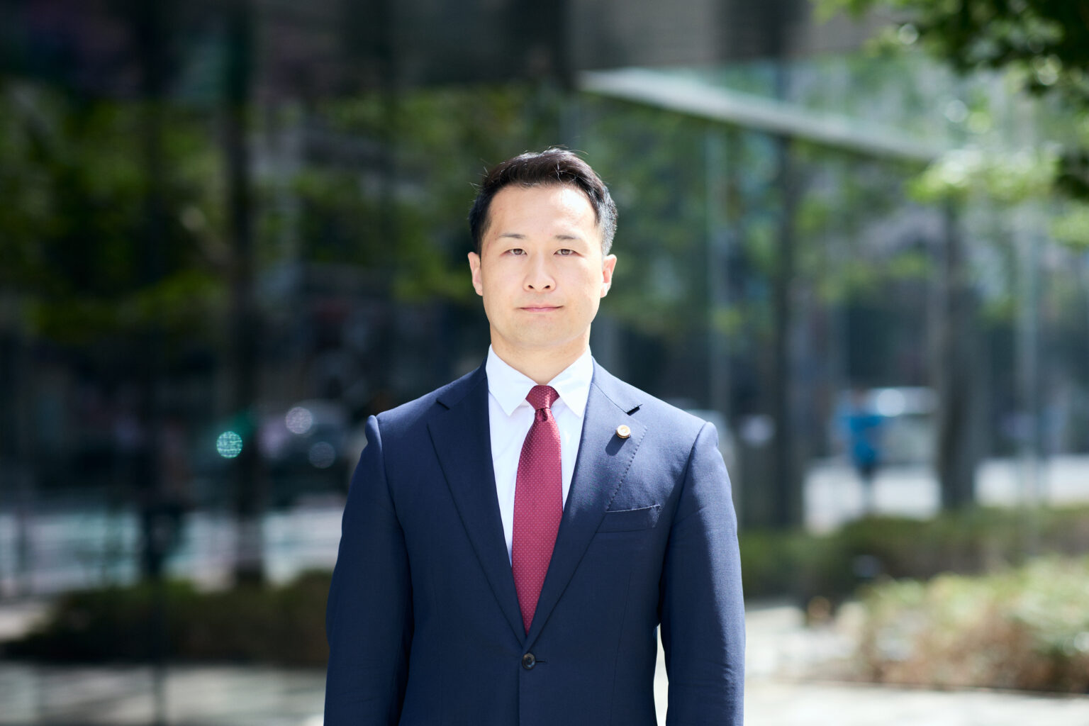 代表弁護士 藤本顯人